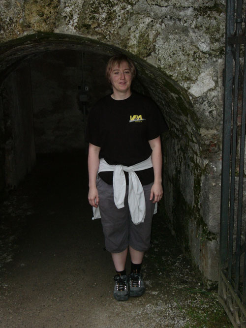 Sandra im Tunnel