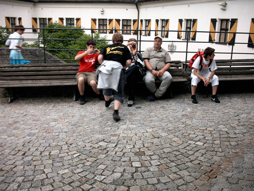 Etwas zu spt